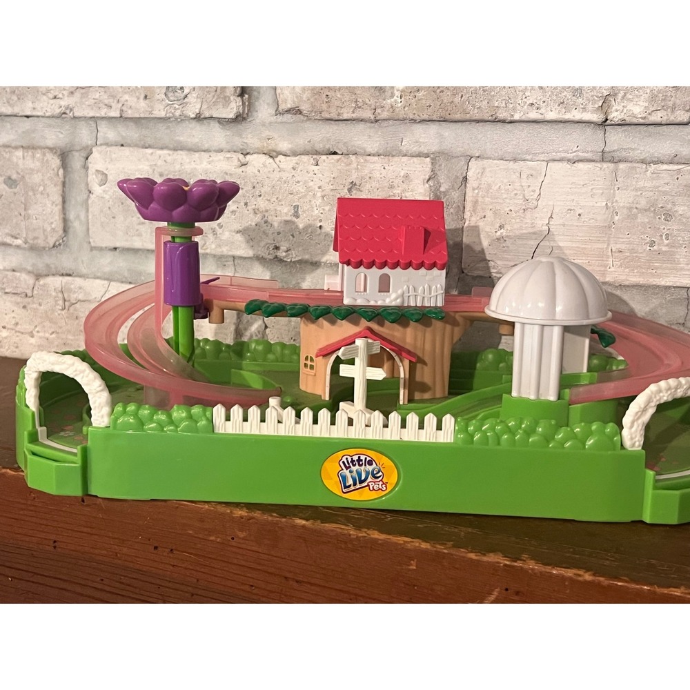 Little Live Pets Lil' Ladybug Garden Playset by Moose‎ Toys Playset Only